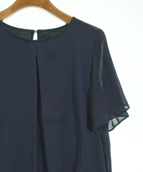 UNTITLED เสื้อสตรี