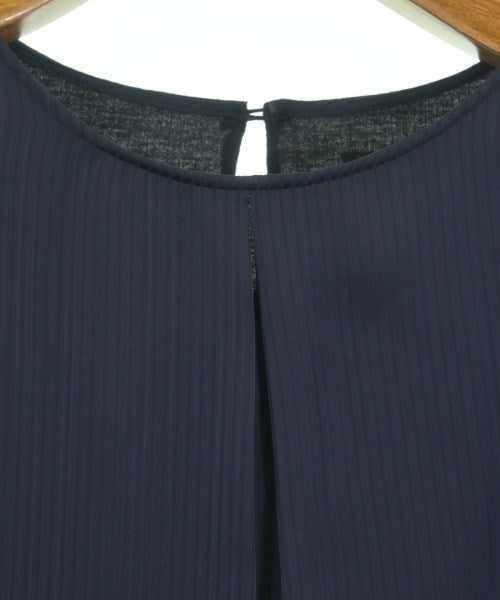 UNTITLED เสื้อสตรี