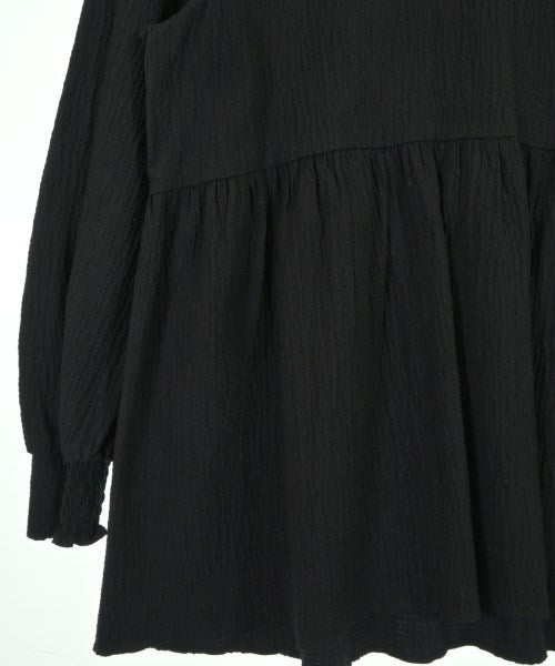 UNTITLED เสื้อสตรี