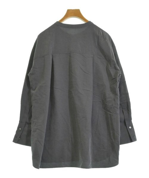 UNTITLED เสื้อลำลอง
