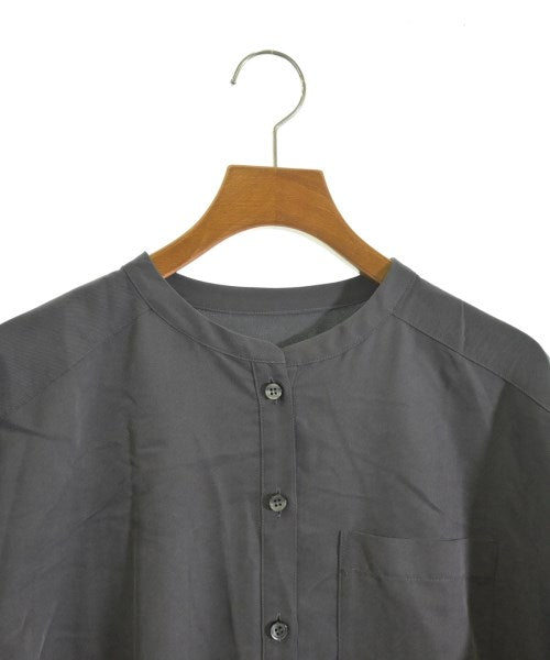 UNTITLED เสื้อลำลอง