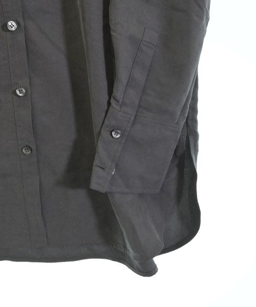 UNTITLED เสื้อลำลอง