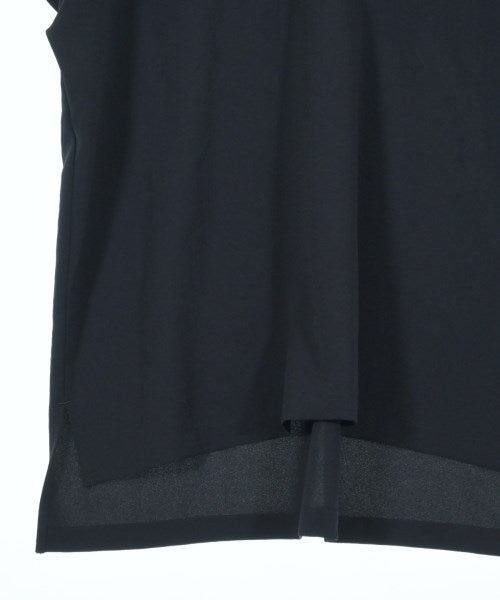 UNTITLED เสื้อสตรี