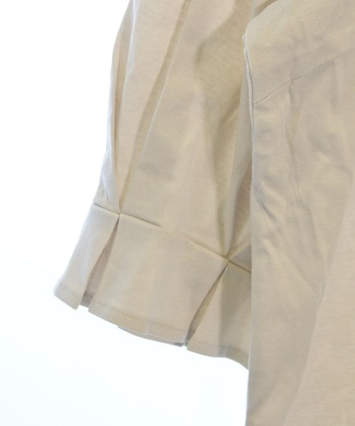UNTITLED เสื้อยืด/เสื้อท็อปส์