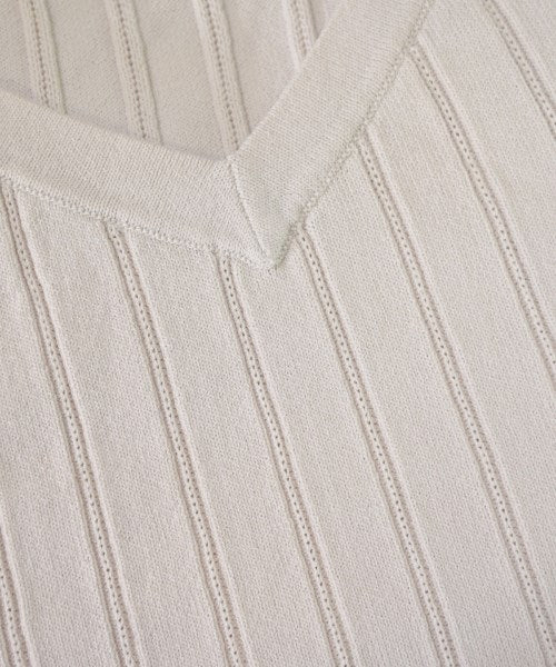 UNTITLED เสื้อกันหนาว