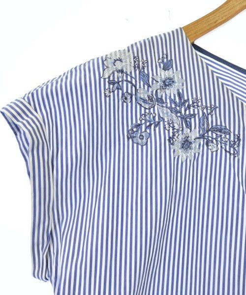 UNTITLED เสื้อสตรี