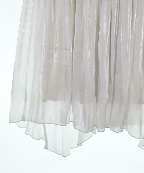 UNTITLED กระโปรงยาวถึงเข่า