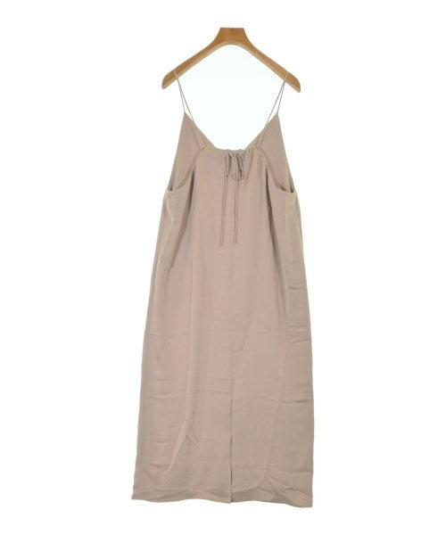 UNTITLED ชุดเดรส