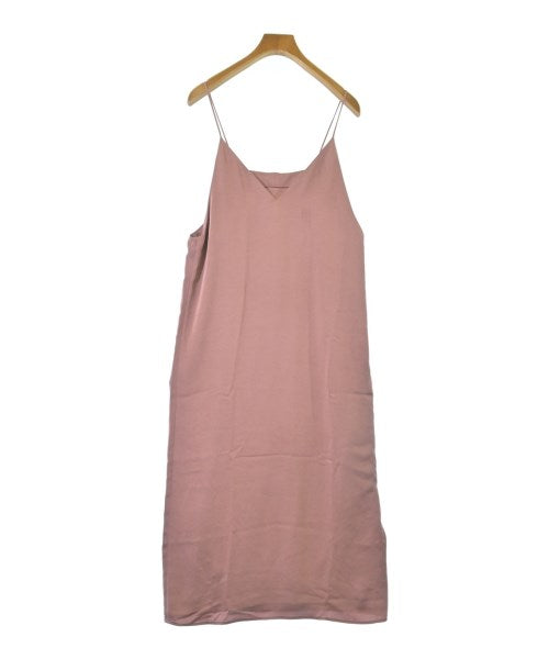 UNTITLED ชุดเดรส