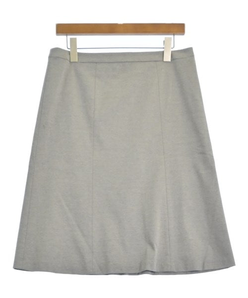 UNTITLED กระโปรงยาวถึงเข่า