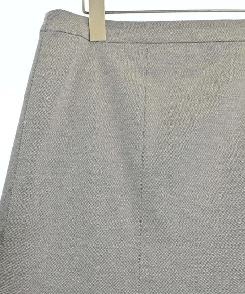 UNTITLED กระโปรงยาวถึงเข่า