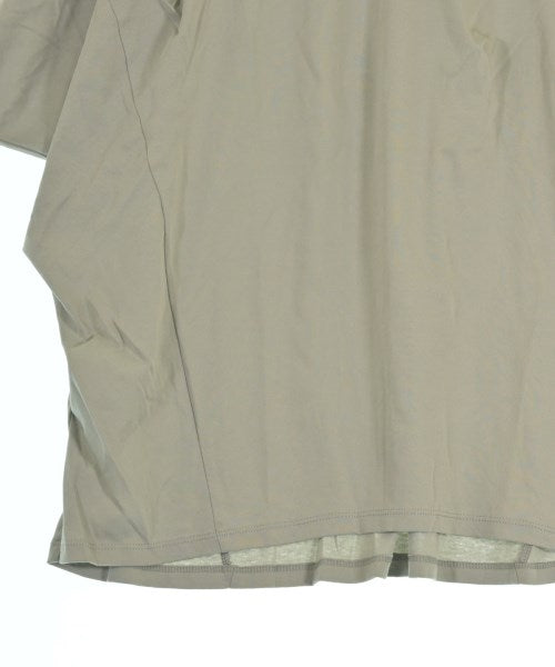 UNTITLED เสื้อยืด/เสื้อท็อปส์