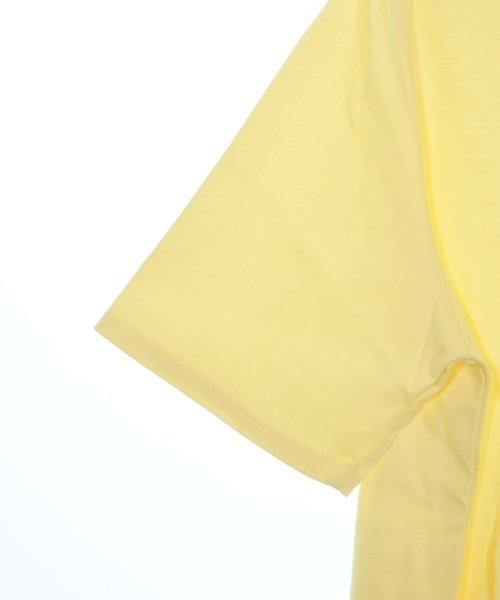 UNTITLED เสื้อยืด/เสื้อท็อปส์