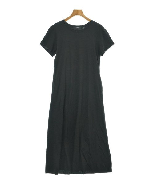 UNTITLED ชุดเดรส