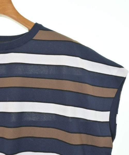 UNTITLED เสื้อกันหนาว