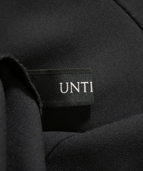 UNTITLED เสื้อสตรี