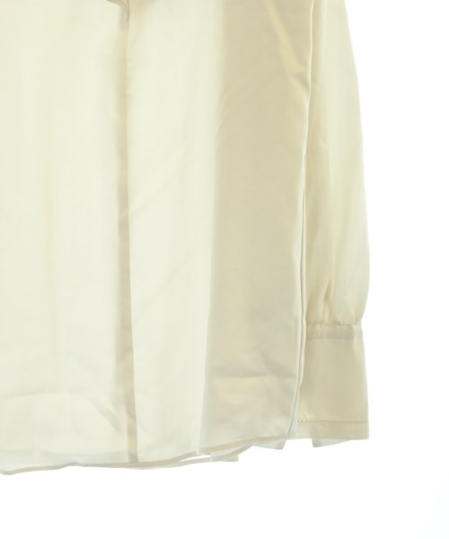 UNTITLED เสื้อสตรี