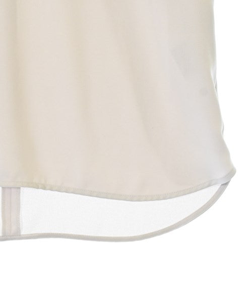 UNTITLED เสื้อสตรี