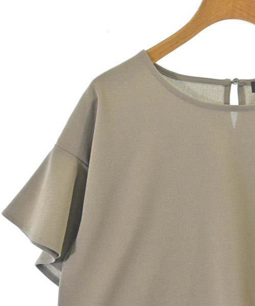 UNTITLED เสื้อสตรี