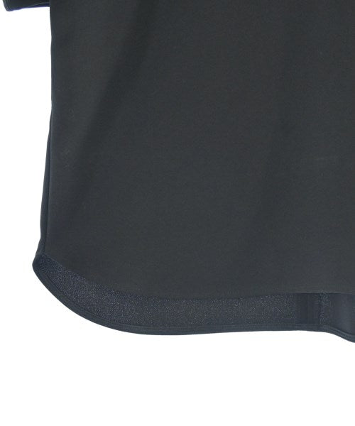 UNTITLED เสื้อสตรี