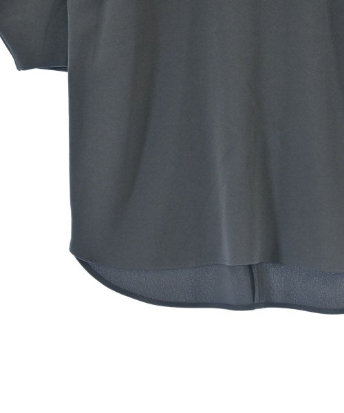 UNTITLED เสื้อสตรี