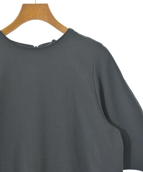 UNTITLED เสื้อสตรี