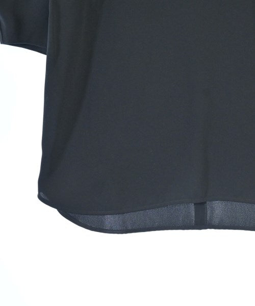 UNTITLED เสื้อสตรี