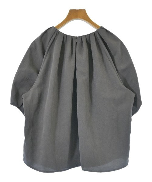 UNTITLED เสื้อสตรี