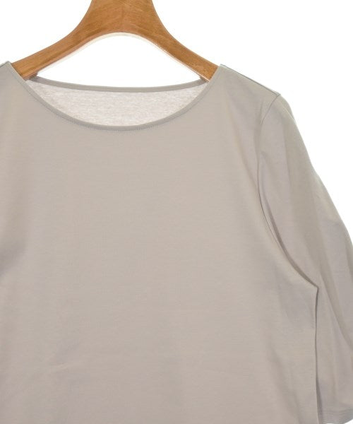 UNTITLED เสื้อยืด/เสื้อท็อปส์