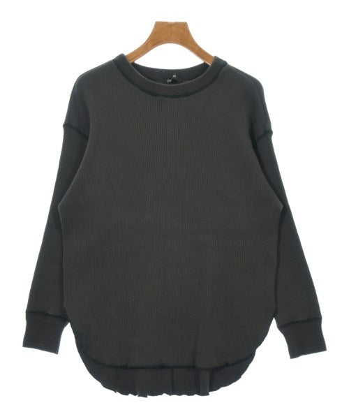 UNTITLED เสื้อยืด/เสื้อท็อปส์