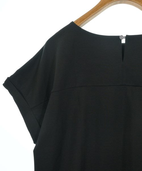 UNTITLED เสื้อยืด/เสื้อท็อปส์