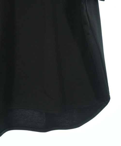 UNTITLED เสื้อยืด/เสื้อท็อปส์