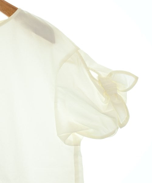 UNTITLED เสื้อลำลอง