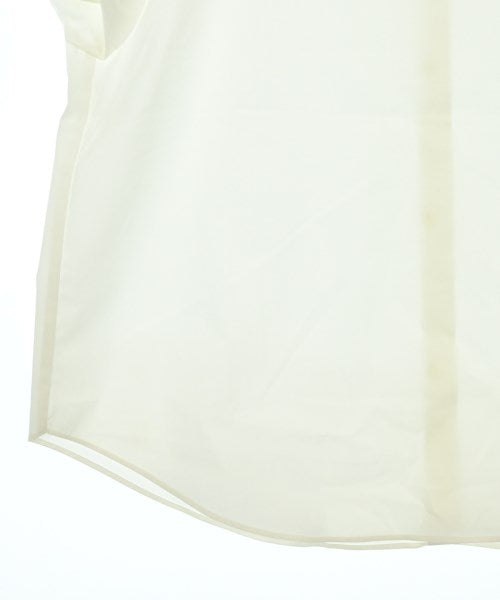 UNTITLED เสื้อลำลอง