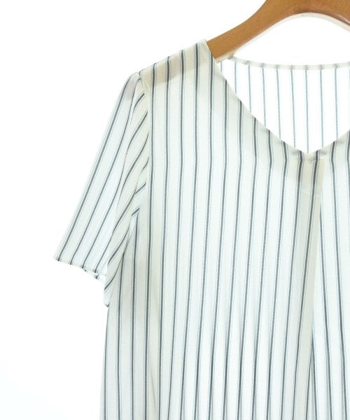 UNTITLED เสื้อสตรี