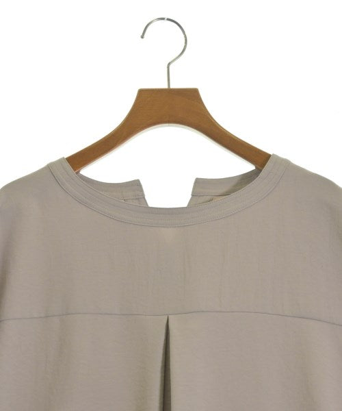 UNTITLED เสื้อสตรี