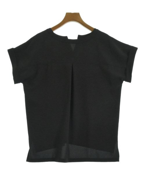 UNTITLED เสื้อสตรี