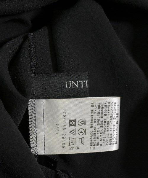 UNTITLED เสื้อสตรี