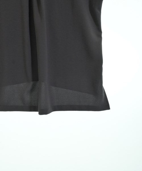 UNTITLED เสื้อสตรี