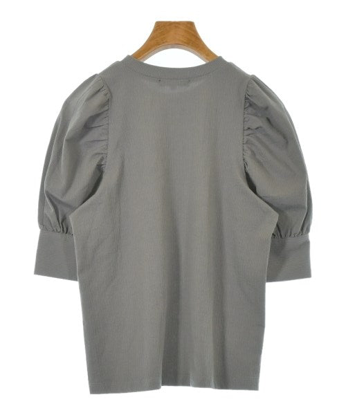 UNTITLED เสื้อยืด/เสื้อท็อปส์