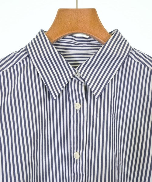 UNTITLED เสื้อลำลอง