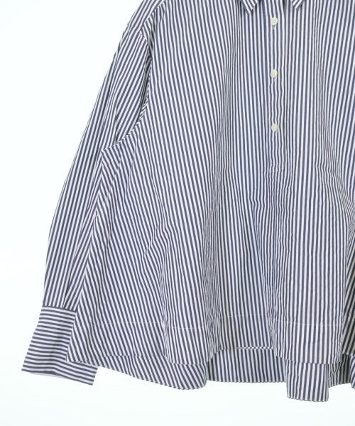 UNTITLED เสื้อลำลอง