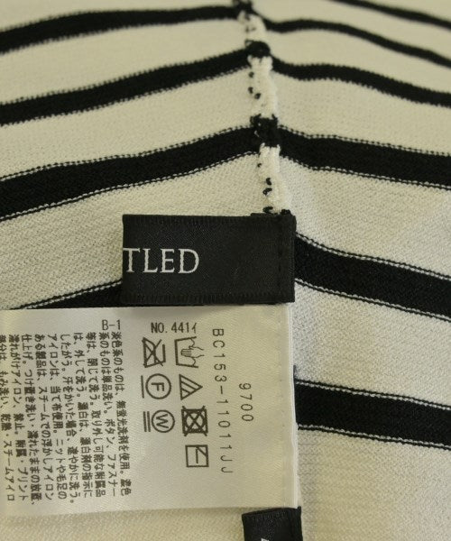 UNTITLED เสื้อกันหนาว
