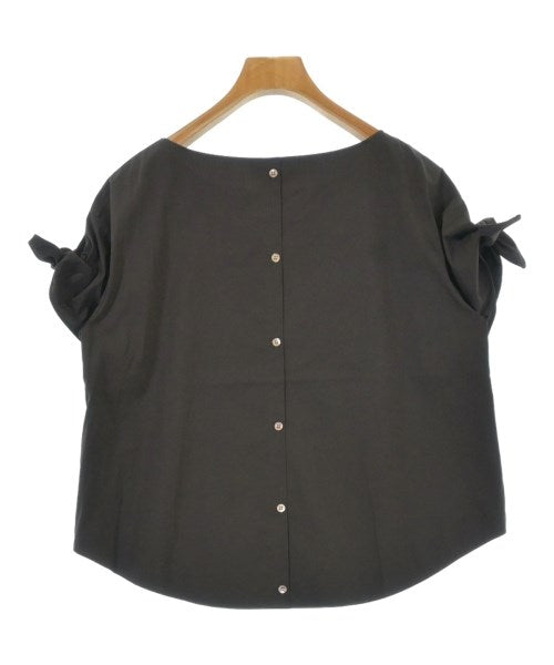 UNTITLED เสื้อสตรี