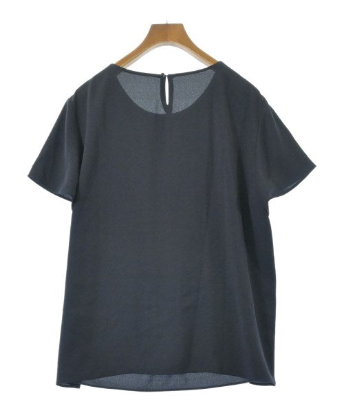 UNTITLED เสื้อสตรี