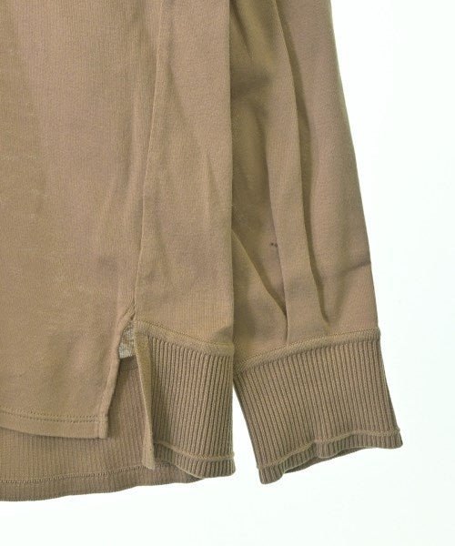 UNTITLED เสื้อยืด/เสื้อท็อปส์