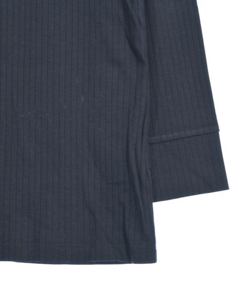 UNTITLED เสื้อยืด/เสื้อท็อปส์
