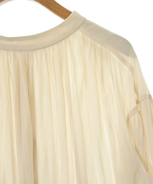 UNTITLED เสื้อสตรี