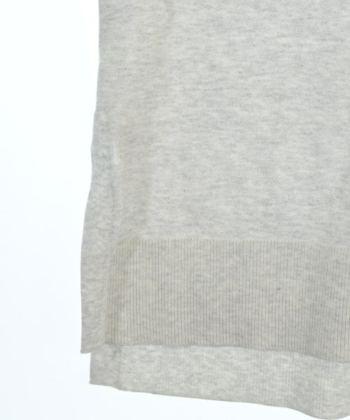UNTITLED เสื้อยืด/เสื้อท็อปส์