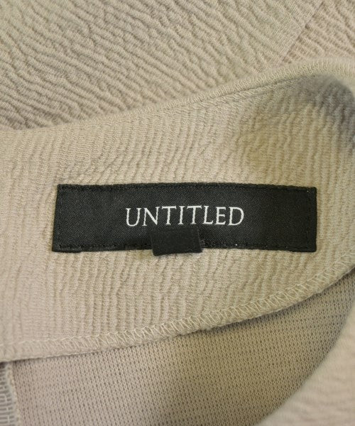 UNTITLED เสื้อยืด/เสื้อท็อปส์